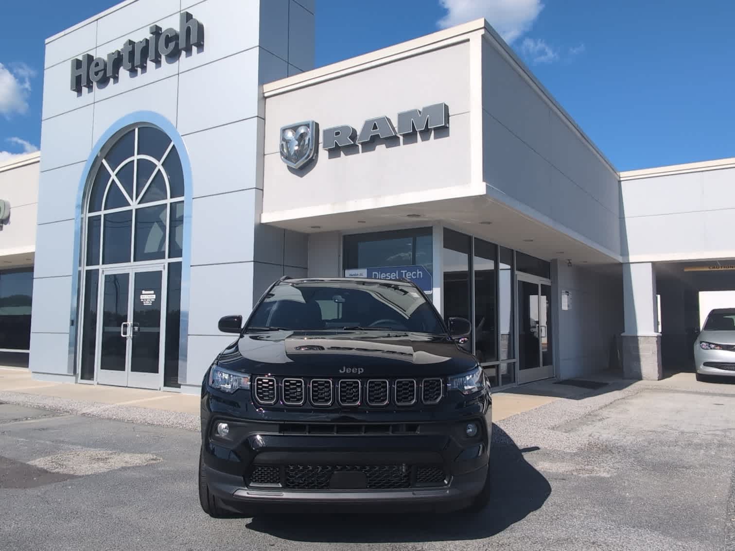 2026 Jeep Compass Latitude Altitude - Photo 11