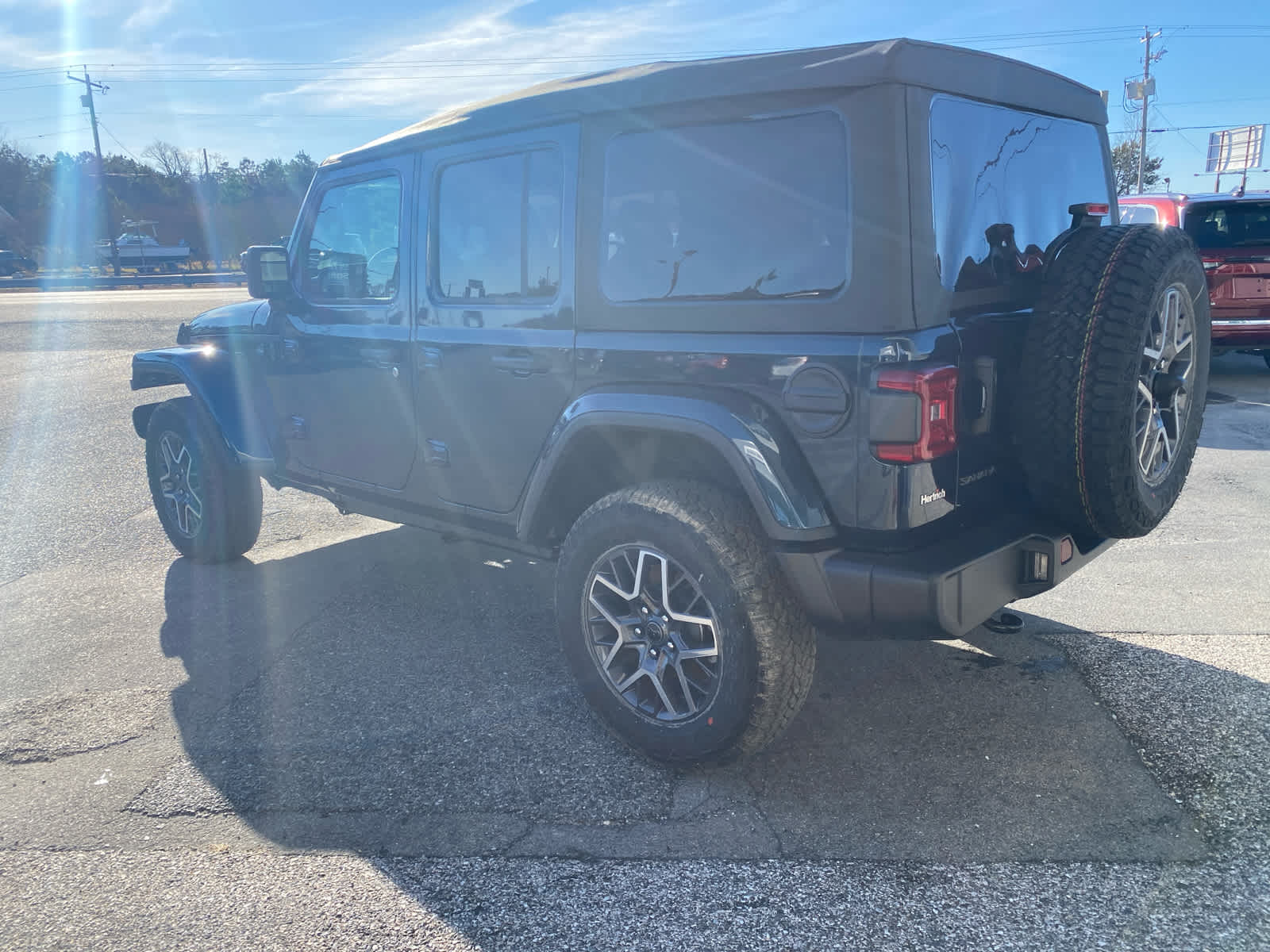 2025 Jeep Wrangler Sahara photo 3