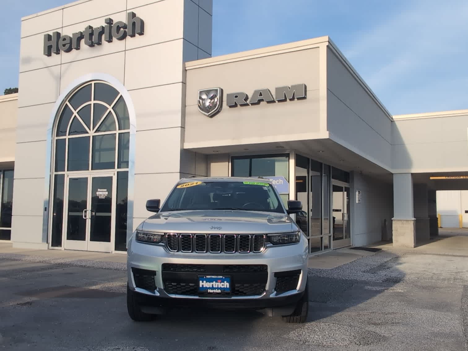 Used 2021 Jeep Grand Cherokee L Laredo with VIN 1C4RJKAG8M8158346 for sale in Pocomoke City, MD
