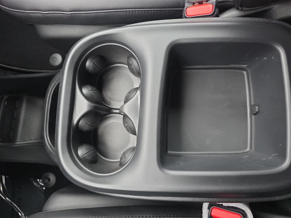 2026 Chrysler Pacifica Select - Photo 21