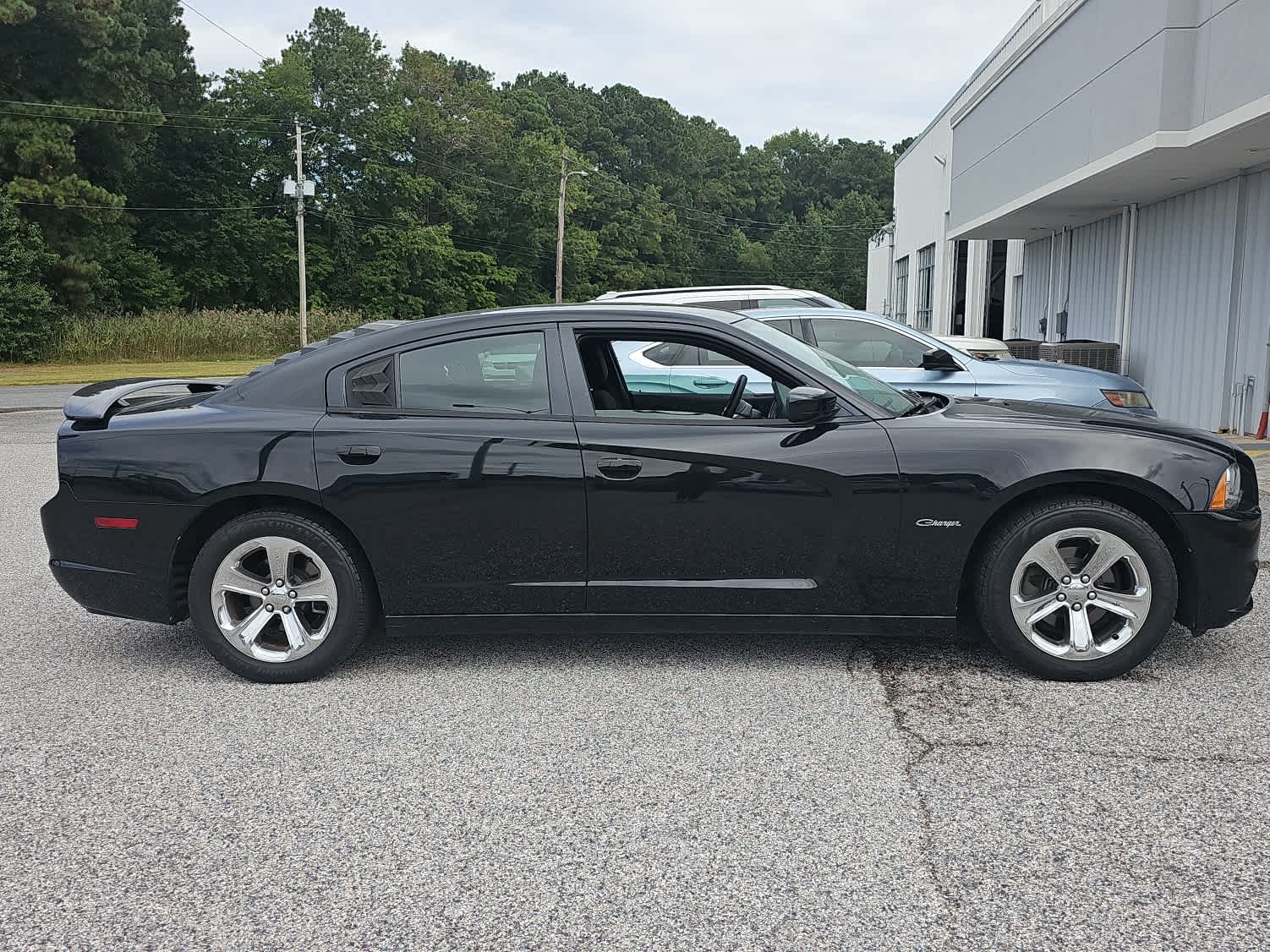 2014 Dodge Charger SE photo 2