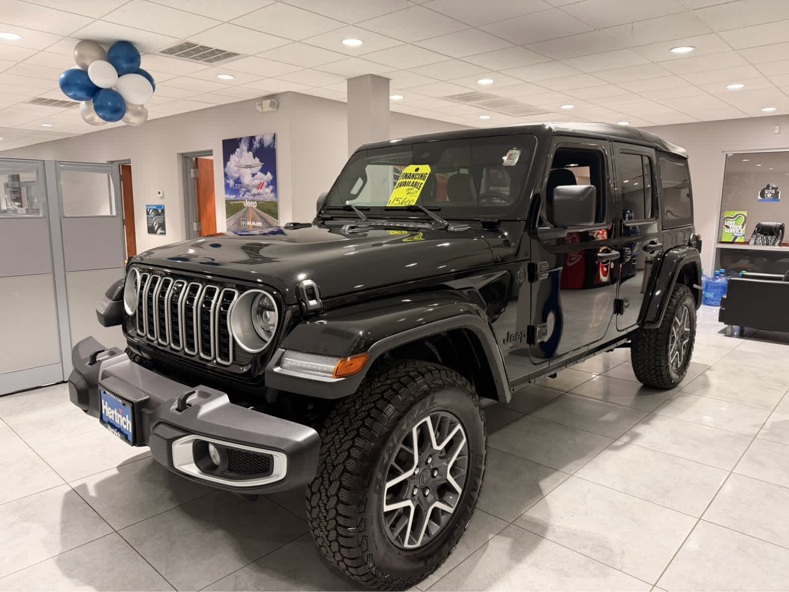 2025 Jeep Wrangler 4-Door Sahara - Photo 18