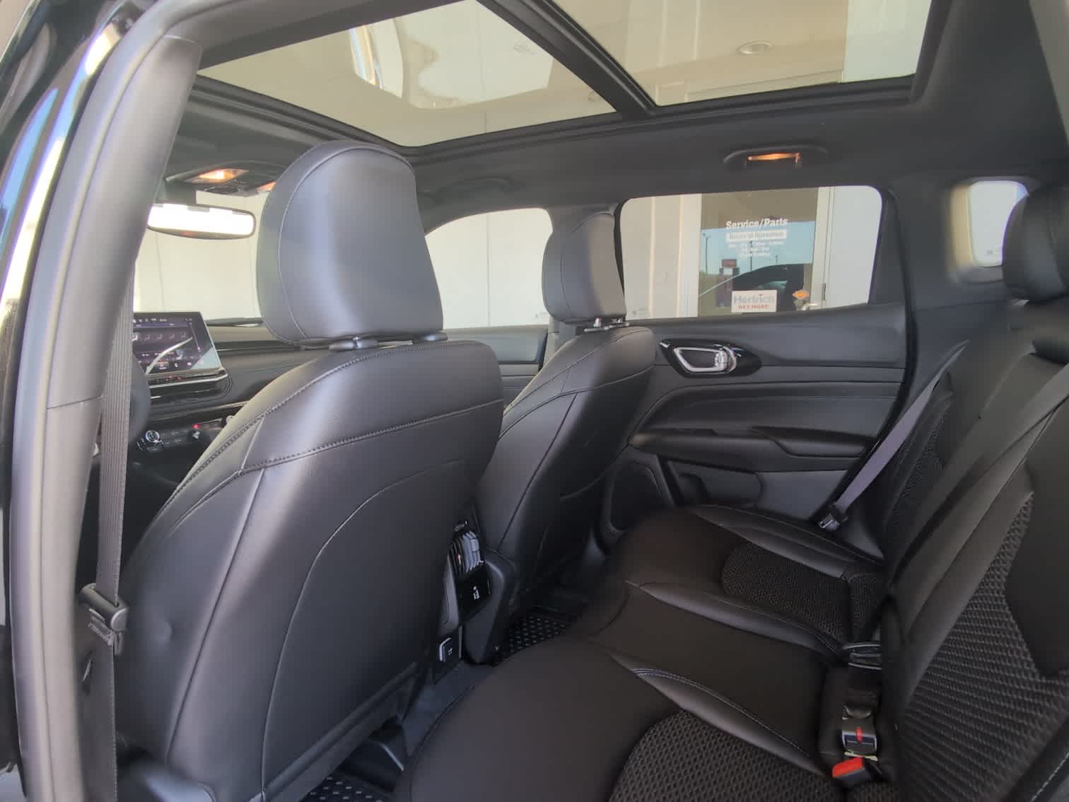 2026 Jeep Compass Latitude Altitude - Photo 17