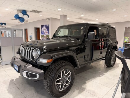 2025 Jeep Wrangler 4-DOOR SAHARA Sport Utility