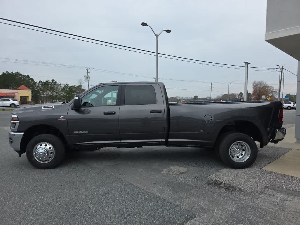 2026 RAM Ram 3500 Pickup Big Horn's photo
