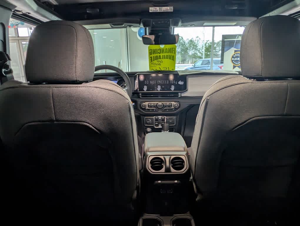 2025 Jeep Wrangler 4-Door Sahara - Photo 39