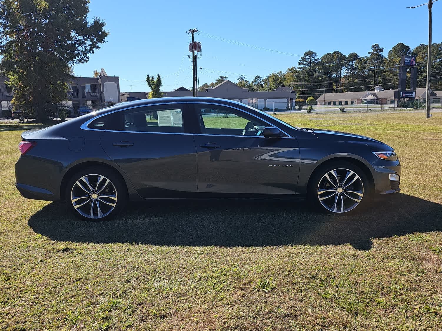 2021 Chevrolet Malibu 1LT photo 4