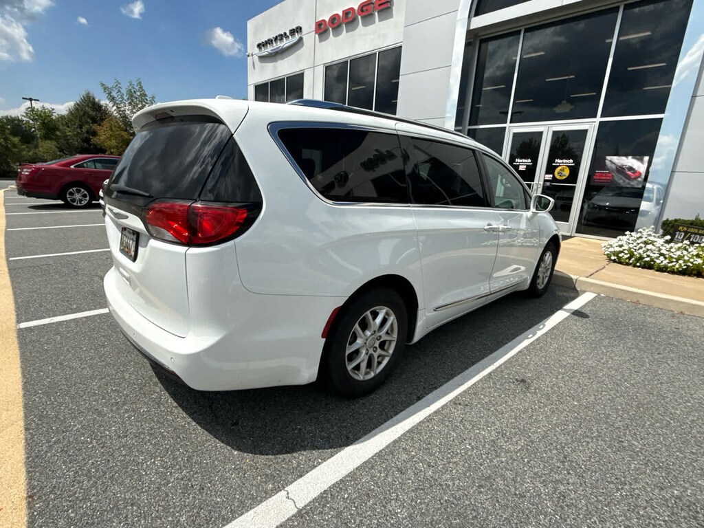 Used 2020 Chrysler Pacifica Touring L Van Passenger Van