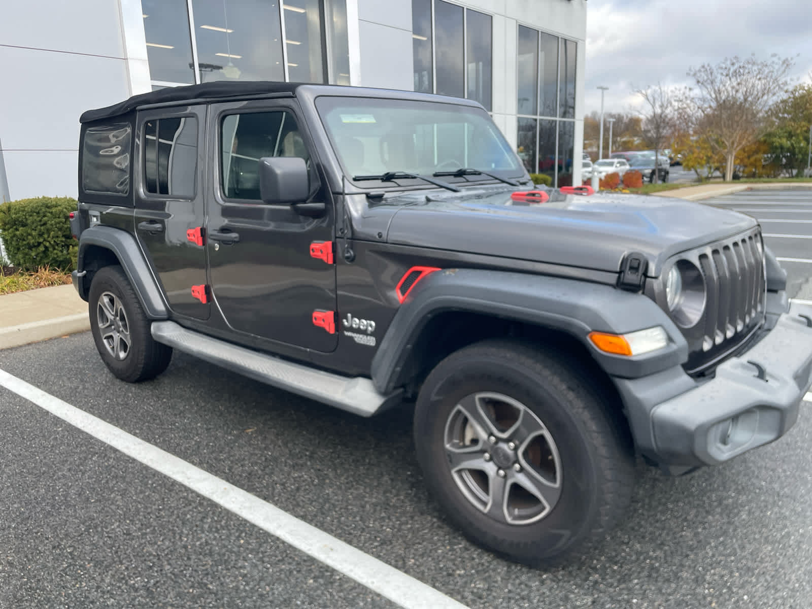 2018 Jeep Wrangler Unlimited Sport S photo 3