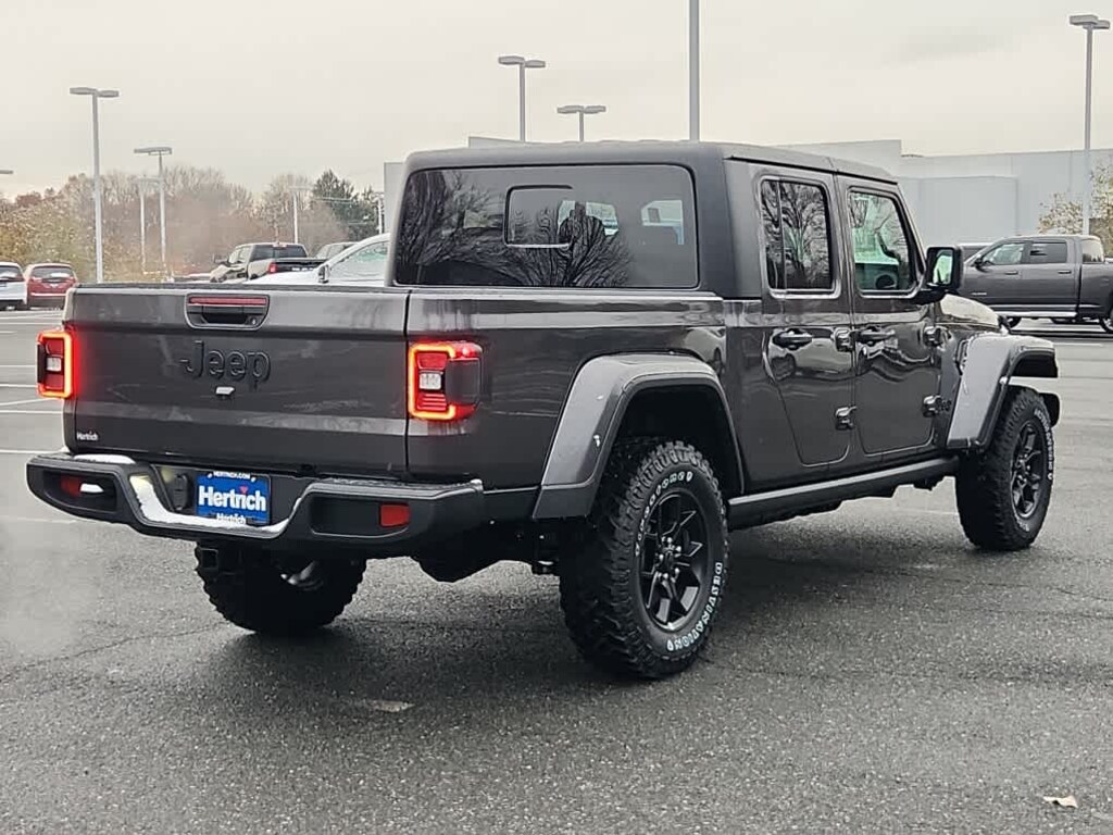 New 2026 Jeep Gladiator Willys 4x4 Pickup