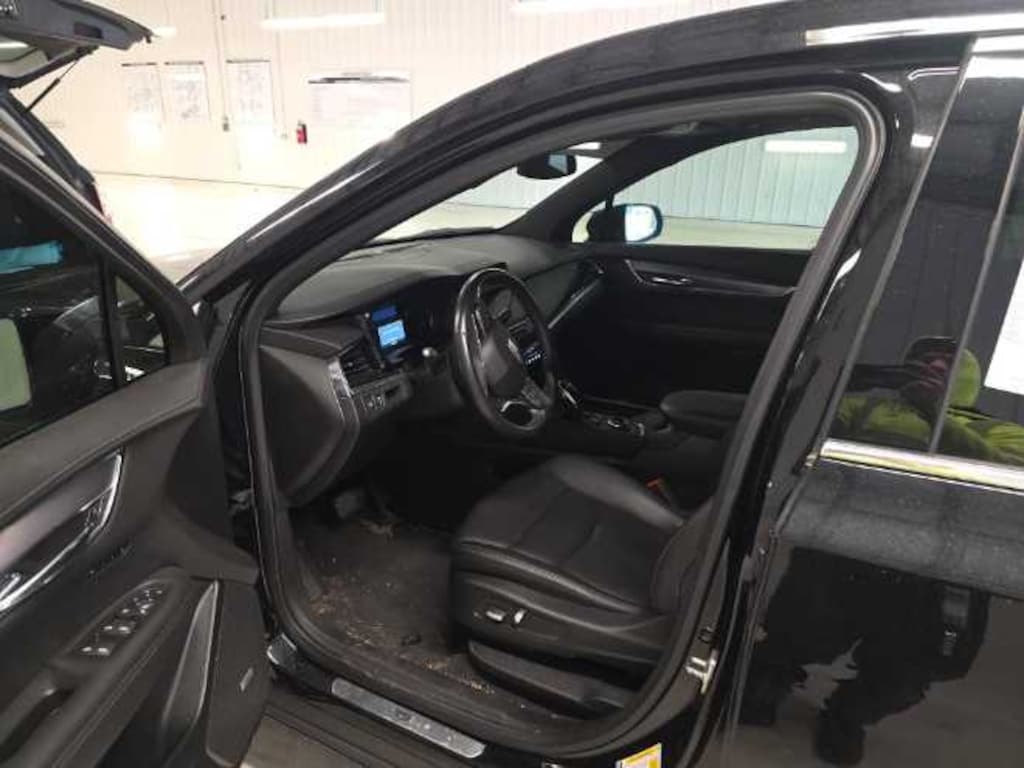 Used 2024 Cadillac XT6 AWD Luxury SUV