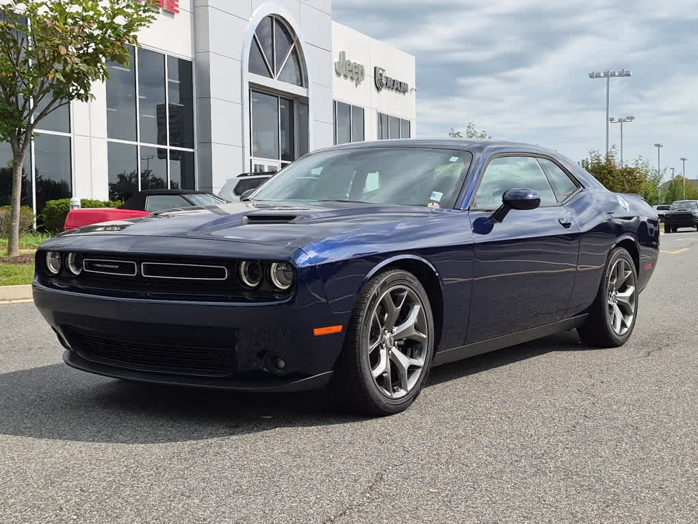 2017 Dodge Challenger SXT Plus Coupe