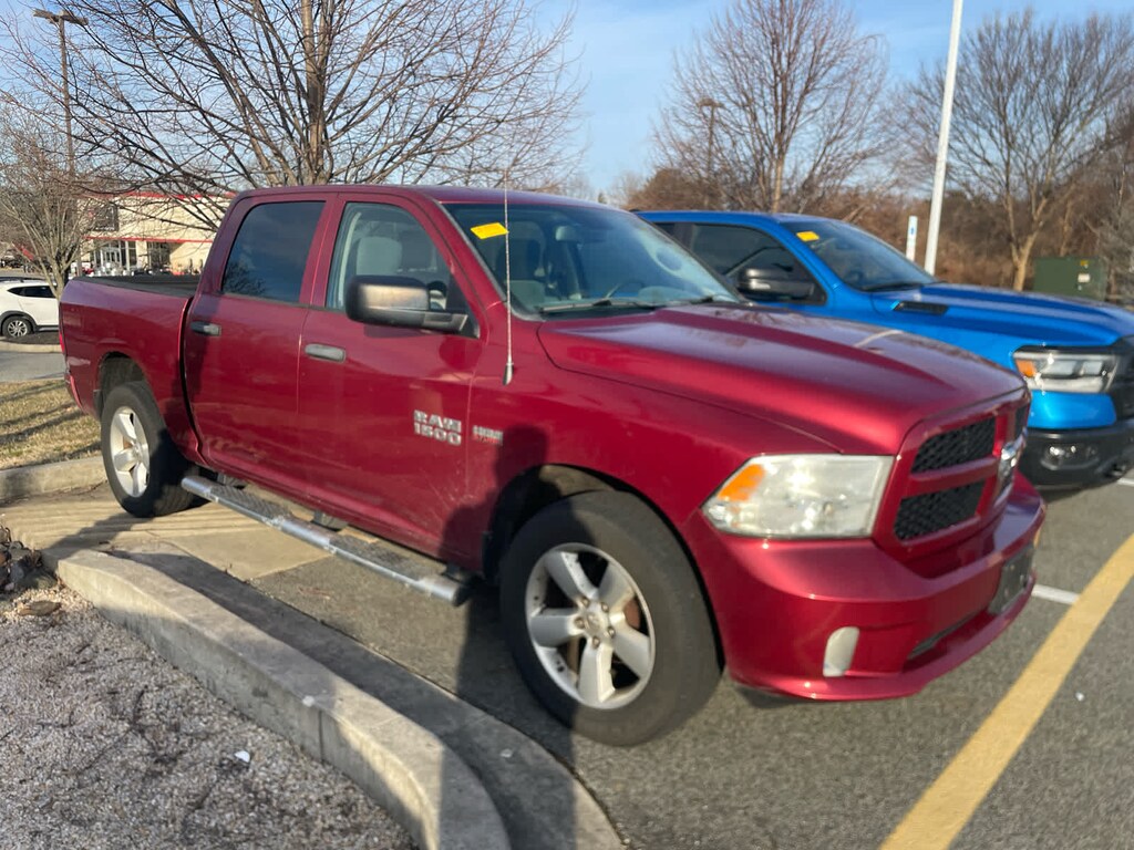 Used 2015 Ram 1500 Express 4WD Crew Cab 140.5 Truck Crew Cab