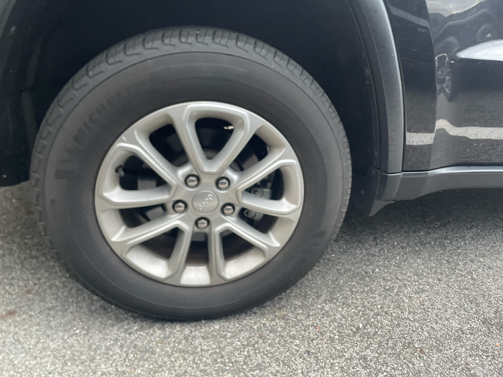 2021 Jeep Grand Cherokee Laredo E photo 4