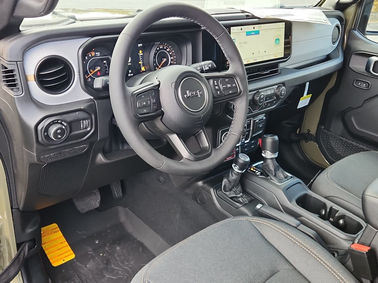 2026 Jeep Gladiator Willys - Photo 11