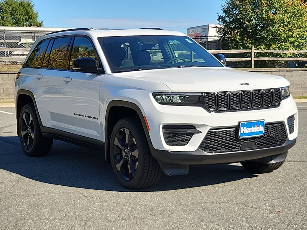 New 2025 Jeep Grand Cherokee Altitude X Sport Utility
