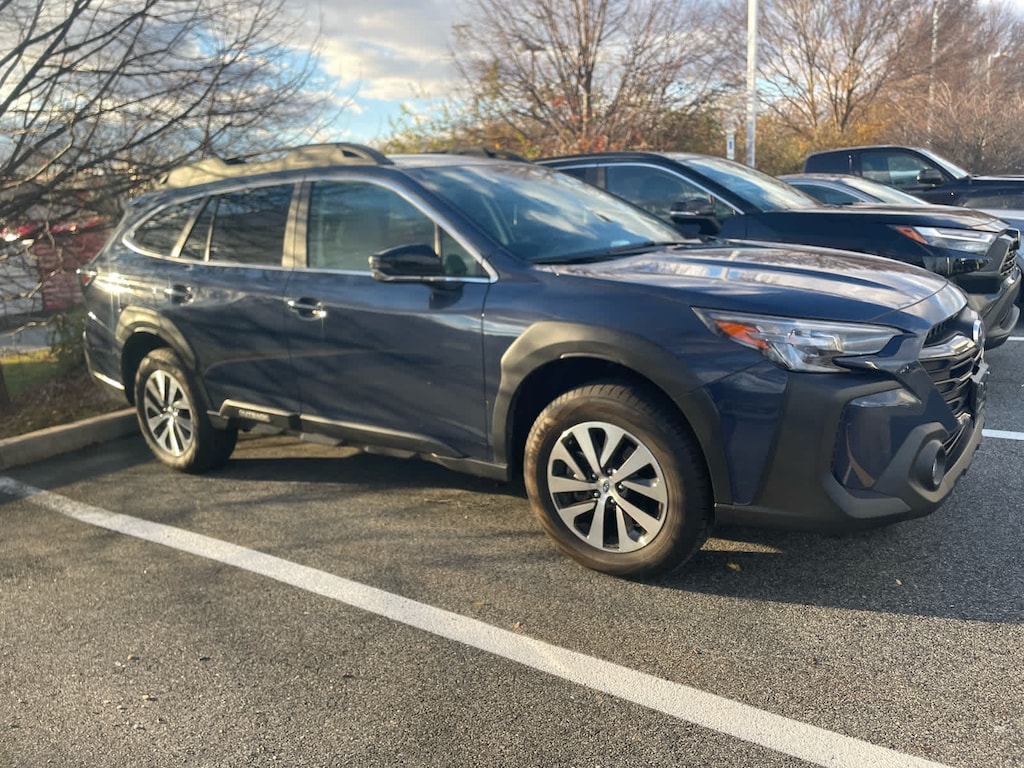 Used 2025 Subaru Outback Premium SUV