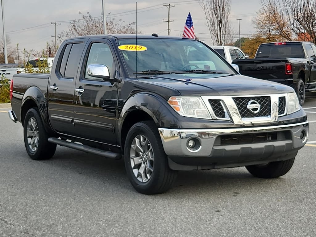 Used 2019 Nissan Frontier SL Crew Cab 4x2 Auto Truck Crew Cab