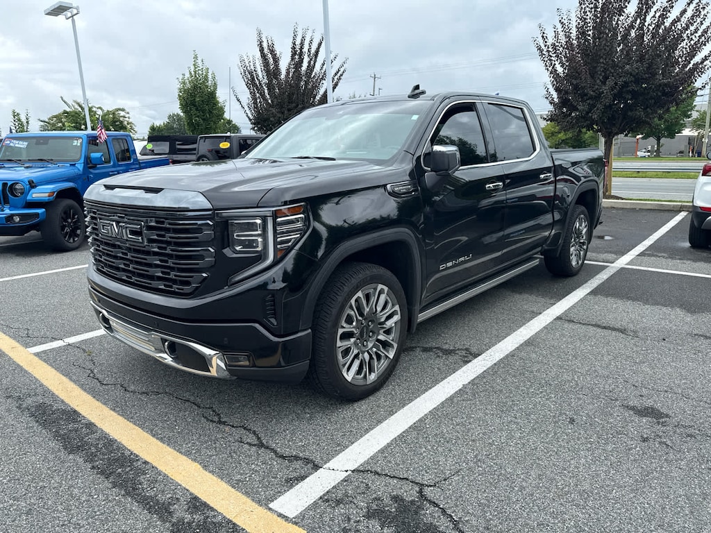 Used 2023 GMC Sierra 1500 Denali Ultimate 4WD Crew Cab 147 Truck Crew Cab