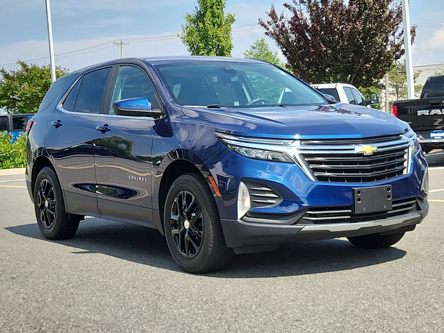 Used 2022 Chevrolet Equinox LT with VIN 3GNAXUEV5NL181903 for sale in Elkton, MD