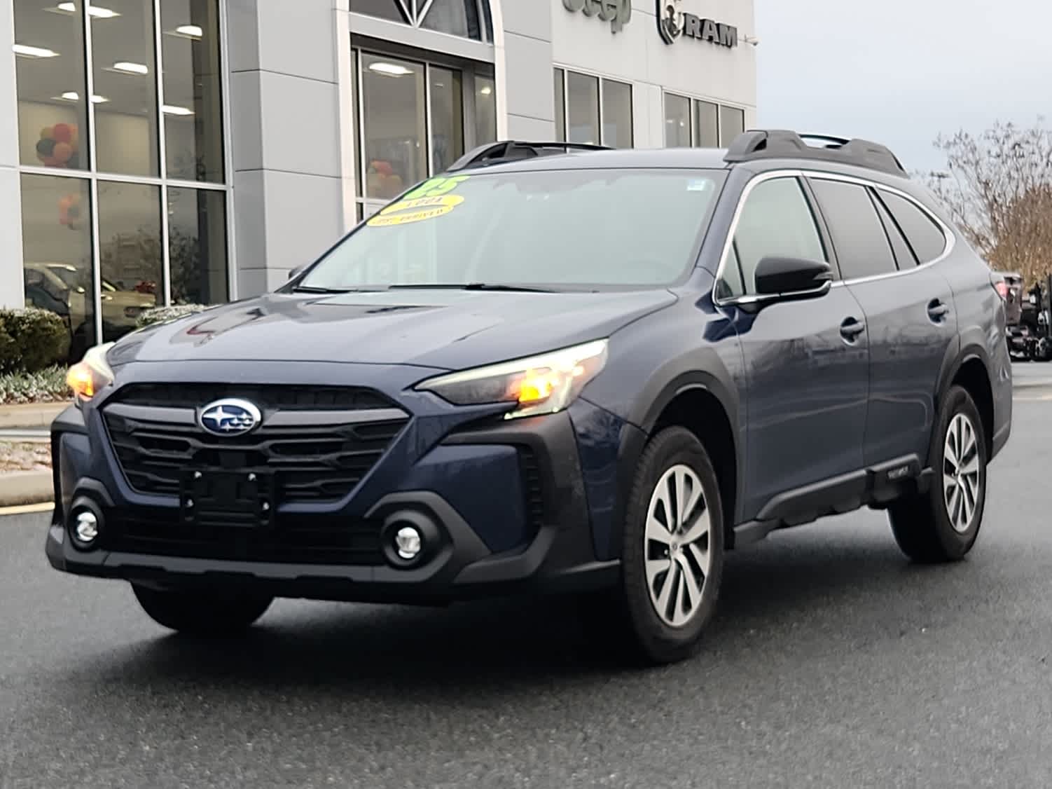 2025 Subaru Outback Premium's photo