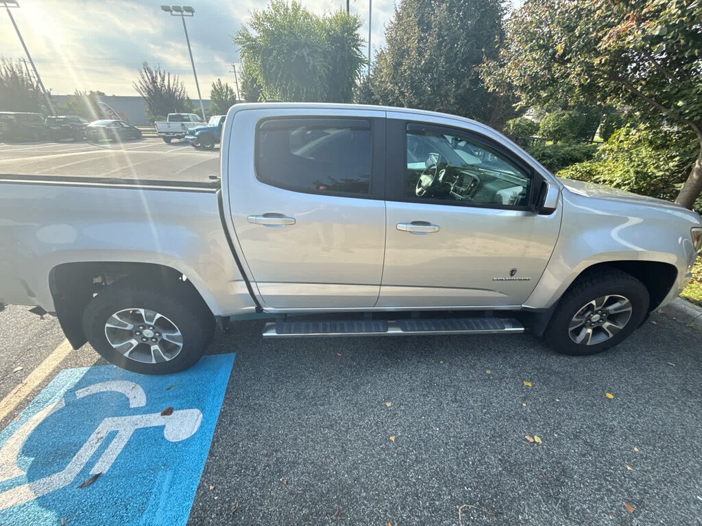 Used 2017 Chevrolet Colorado 4WD Z71 Crew Cab 128.3 Truck Crew Cab