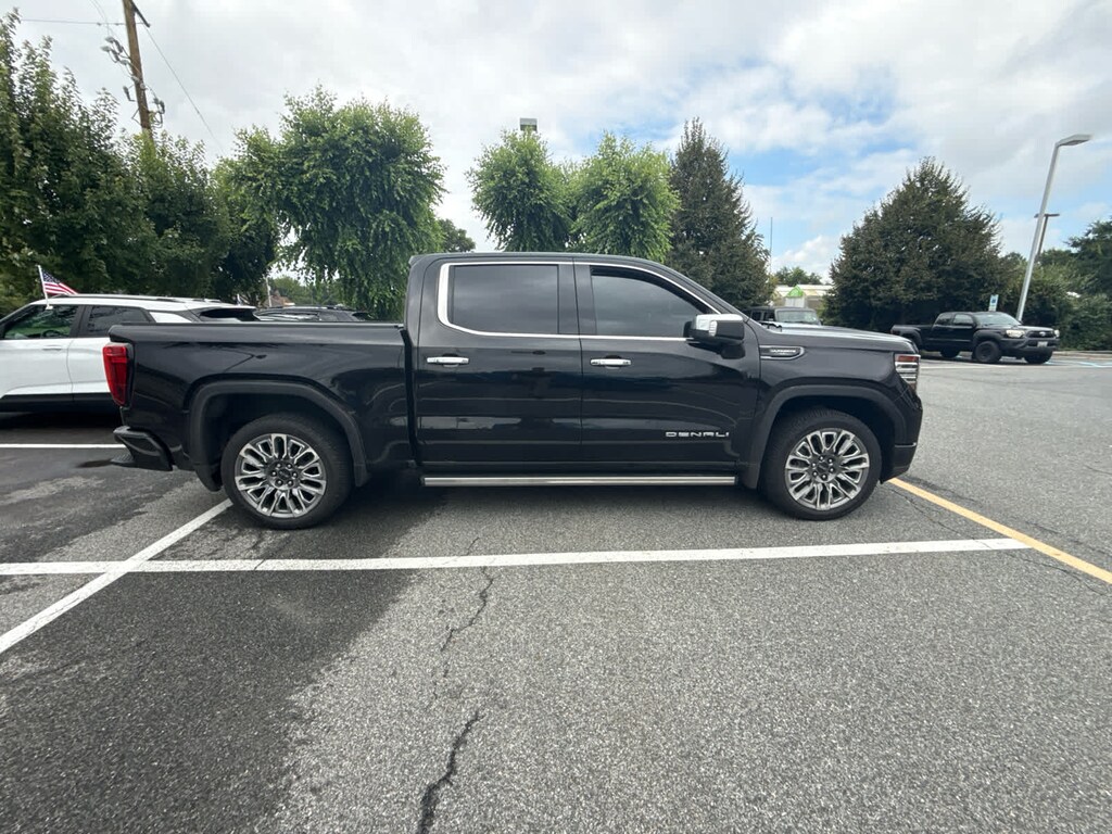 Used 2023 GMC Sierra 1500 Denali Ultimate 4WD Crew Cab 147 Truck Crew Cab
