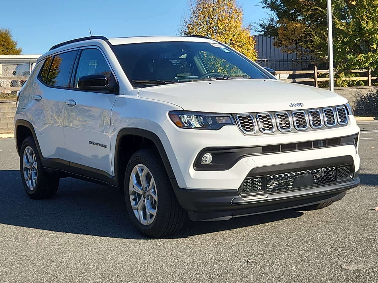 2025 Jeep Compass Latitude photo 2