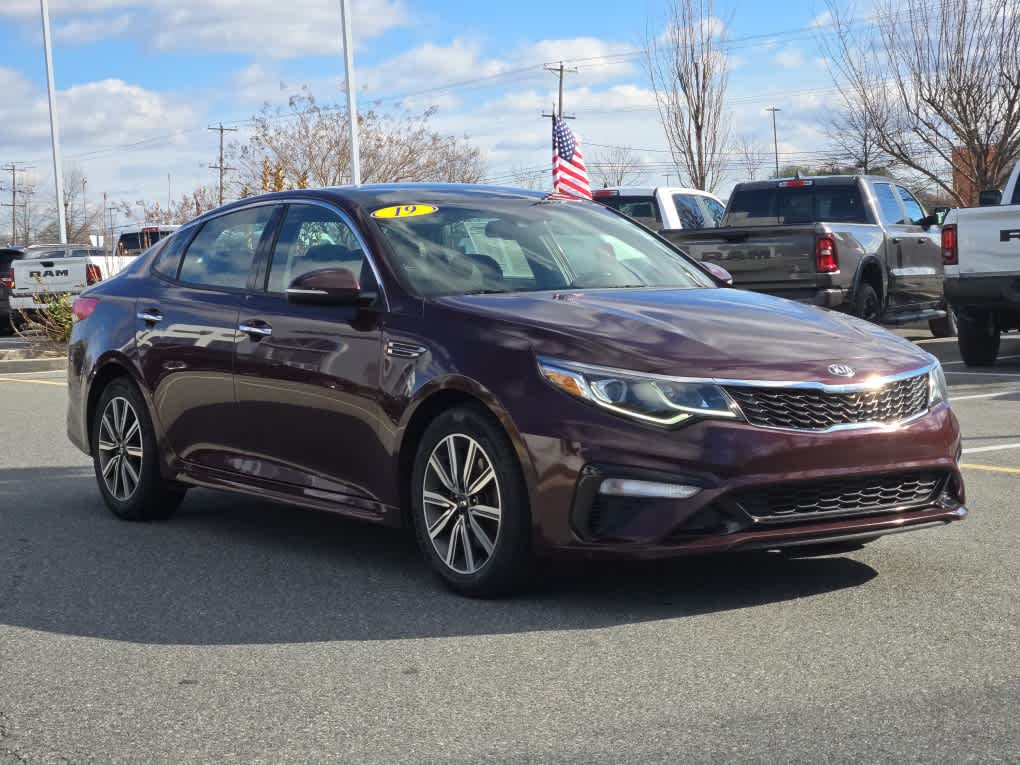 Used 2019 Kia Optima LX with VIN 5XXGT4L32KG300286 for sale in Elkton, MD