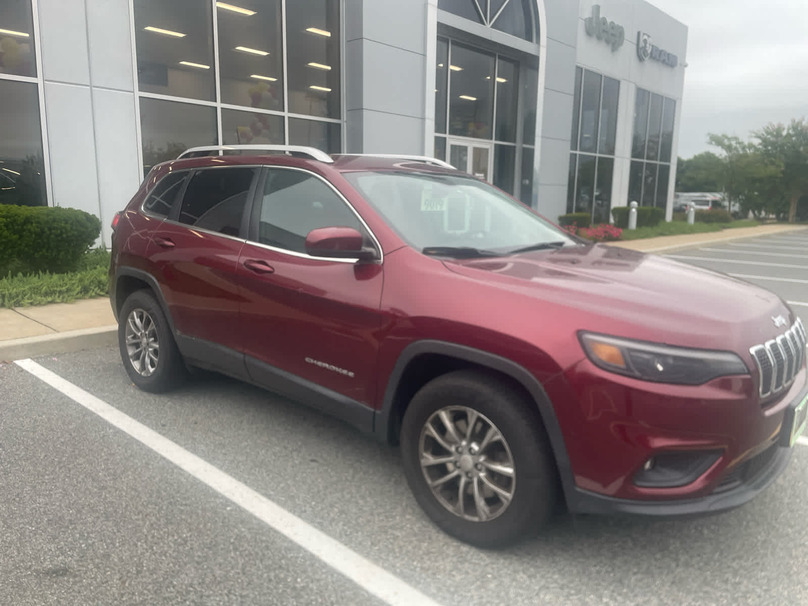 2019 Jeep Cherokee Latitude photo 2