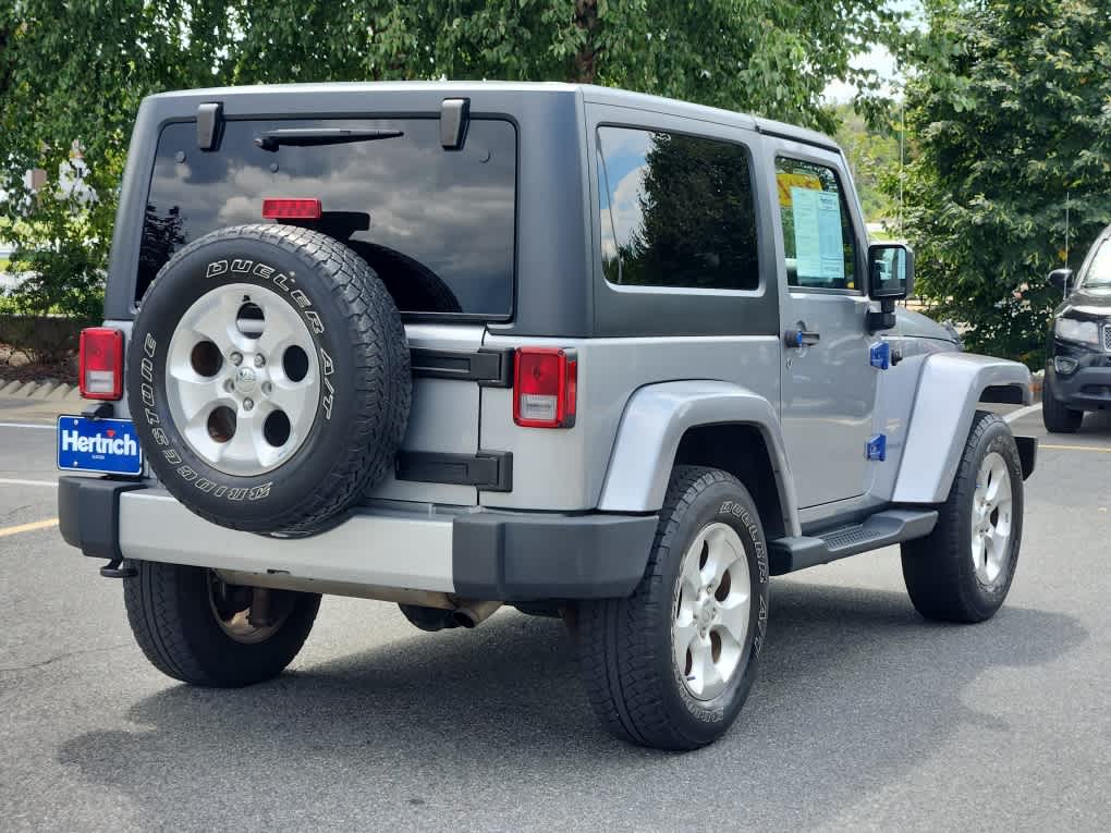 2015 Jeep Wrangler Sahara photo 2