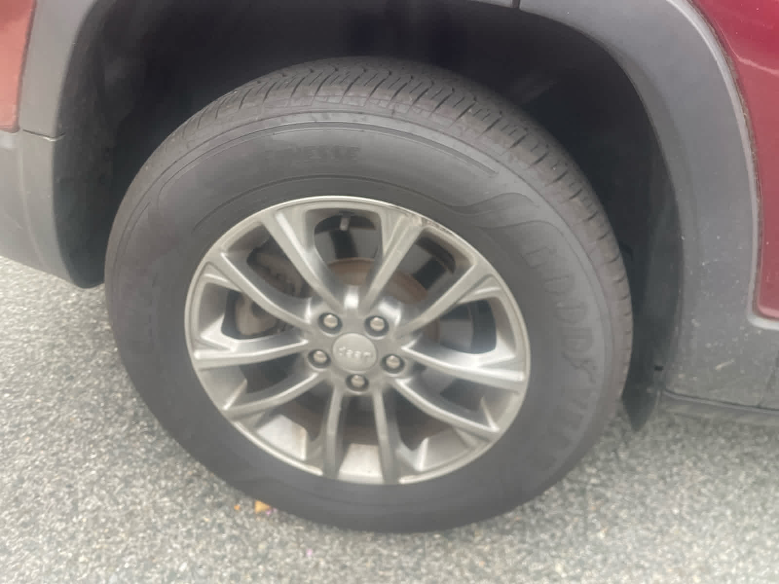 2019 Jeep Cherokee Latitude photo 3