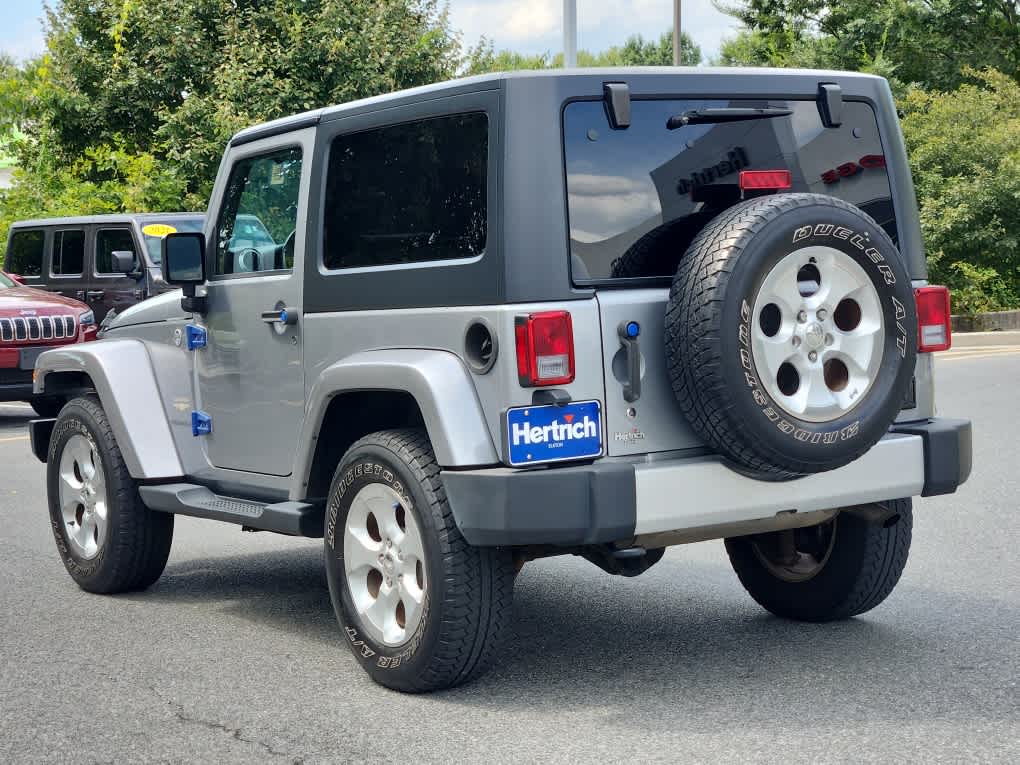 2015 Jeep Wrangler Sahara photo 3