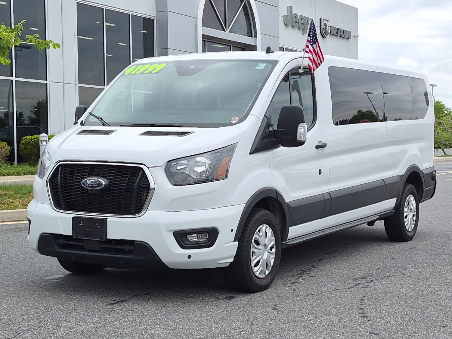 2024 Ford Transit 350 XLT Low Roof Sliding Pass. 148's photo