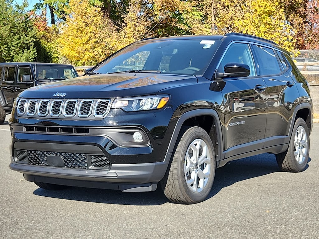 Used 2025 Jeep Compass Latitude SUV