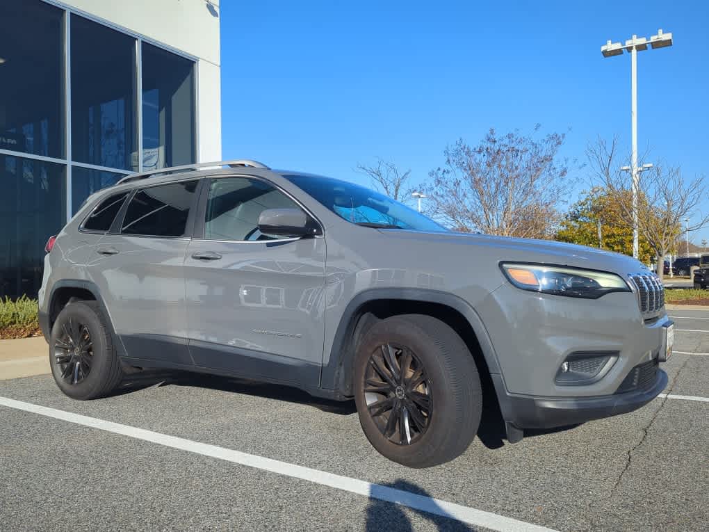 2021 Jeep Cherokee Latitude Lux photo 2