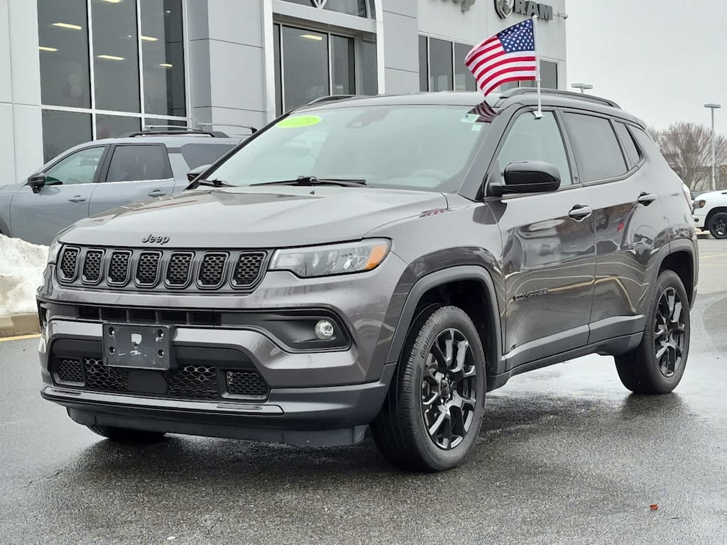 Used 2023 Jeep Compass Altitude SUV