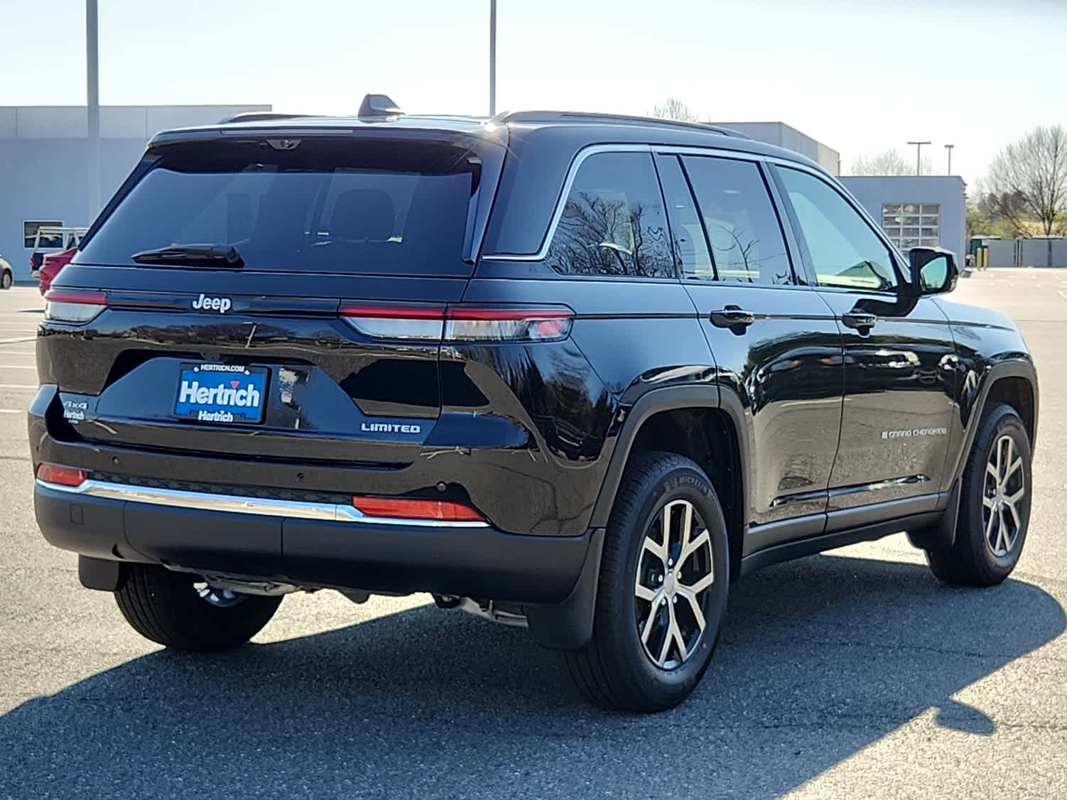 2025 Jeep Grand Cherokee Limited photo 3