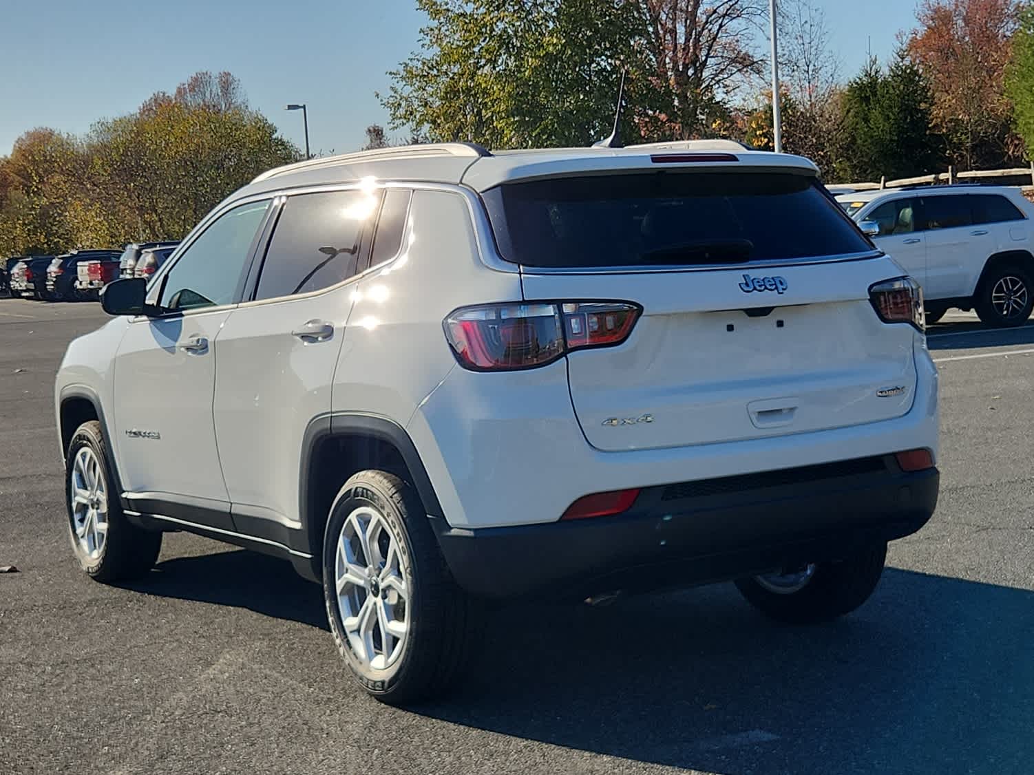 2025 Jeep Compass Latitude photo 4