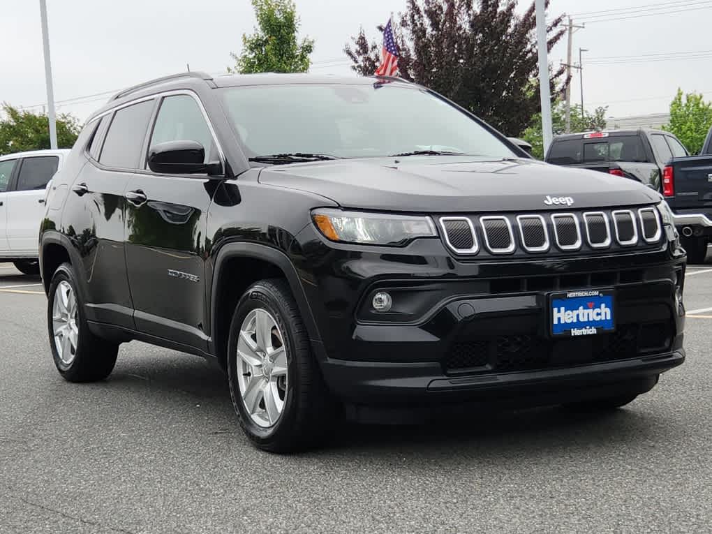 Used 2022 Jeep Compass Latitude with VIN 3C4NJDBB9NT124609 for sale in Elkton, MD