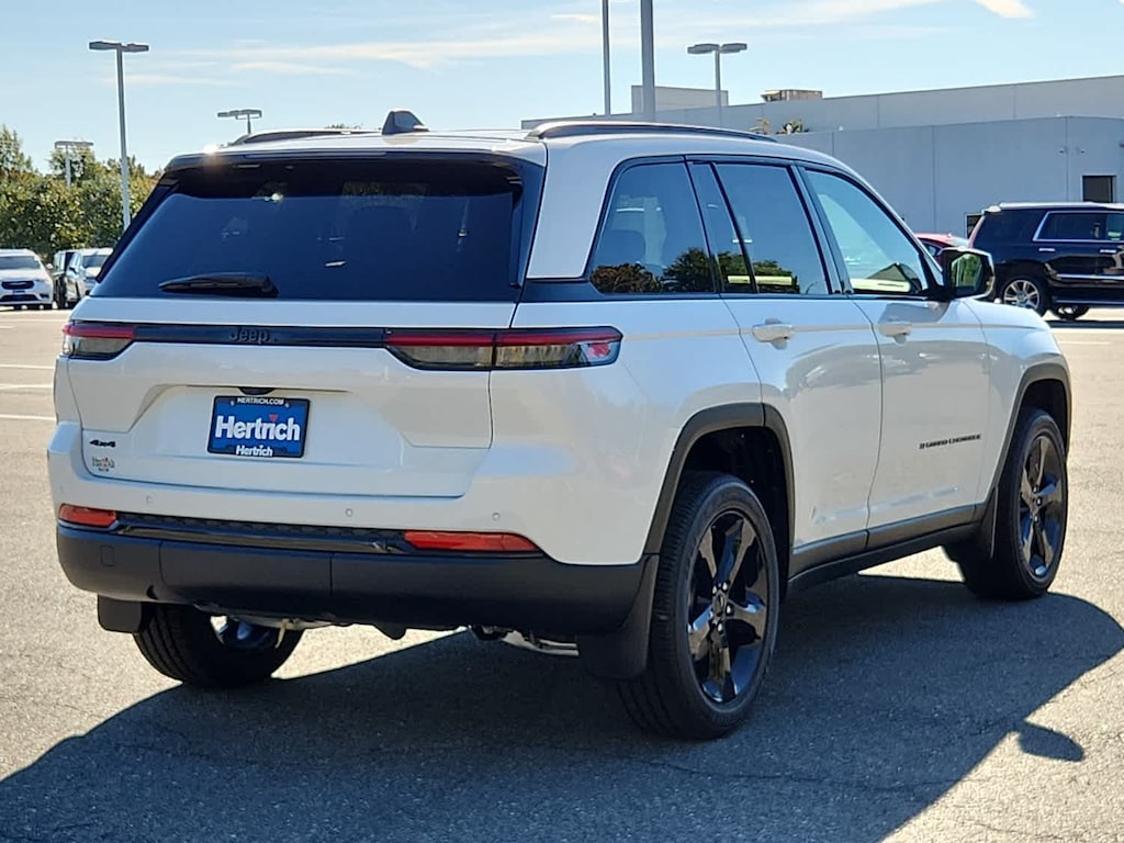 New 2025 Jeep Grand Cherokee Altitude X Sport Utility