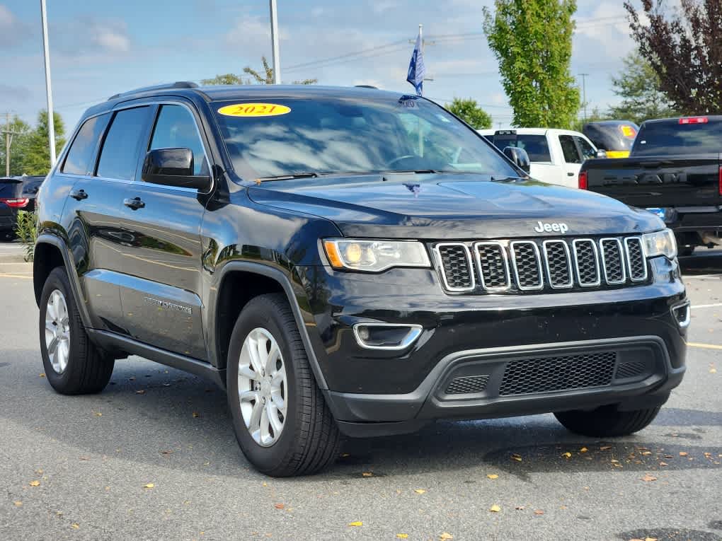 2021 Jeep Grand Cherokee Laredo E photo 2
