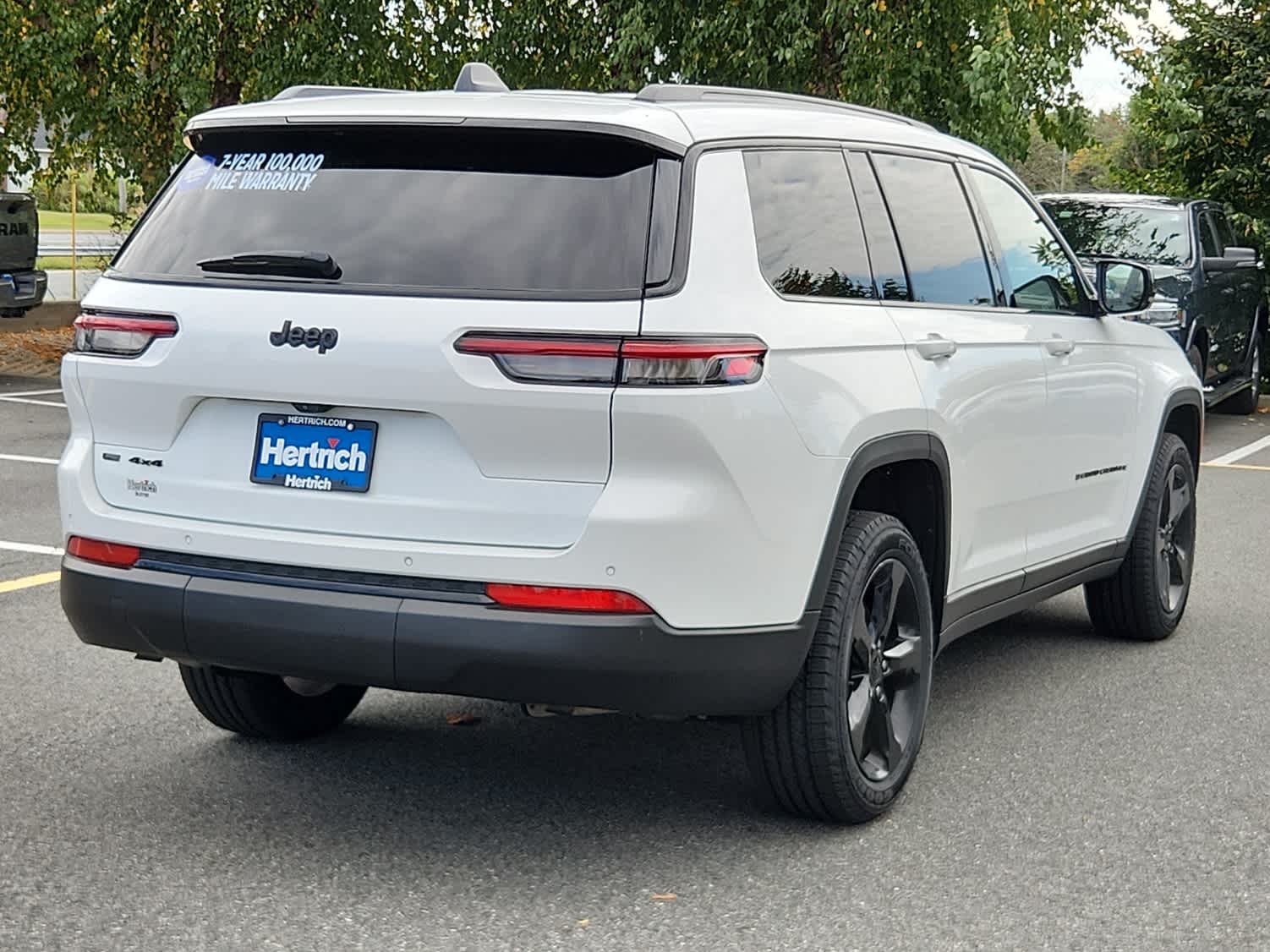 2022 Jeep Grand Cherokee Altitude photo 2
