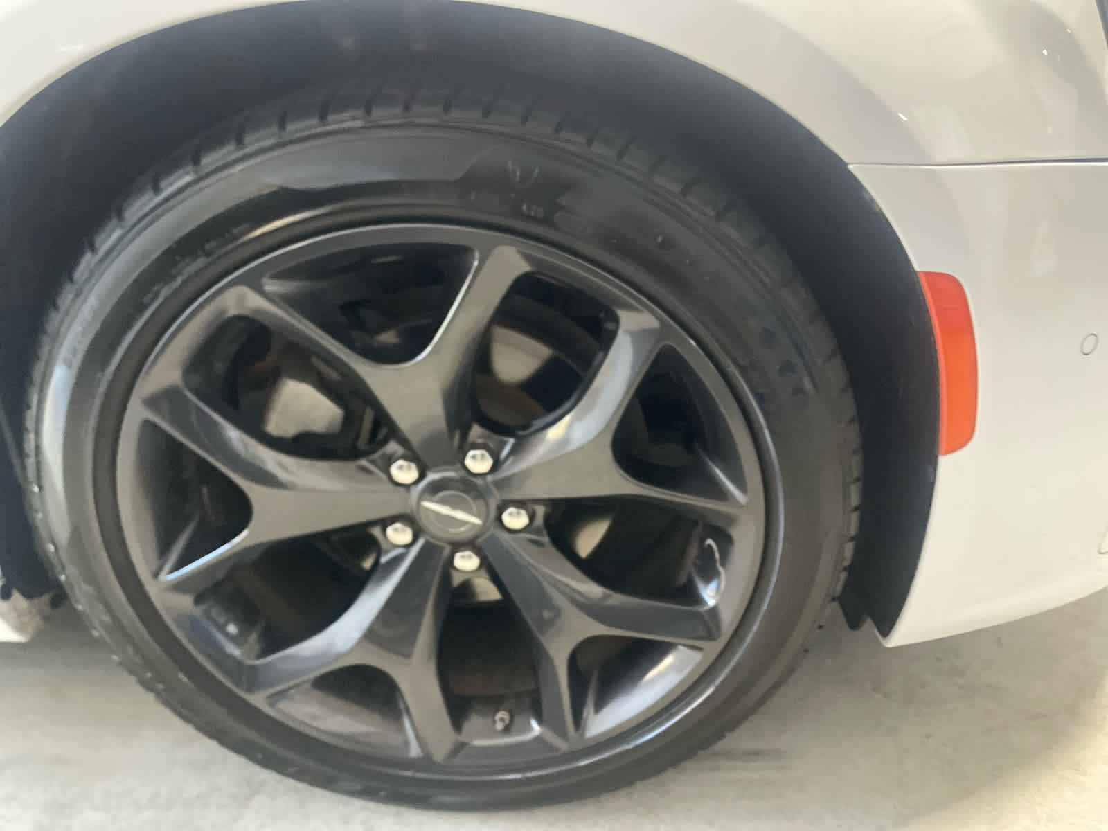 2023 Chrysler 300 Touring L photo 2