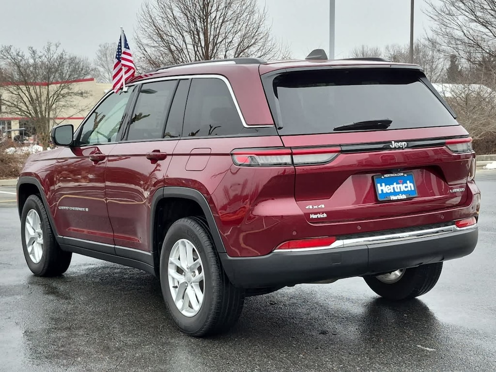 Used 2023 Jeep Grand Cherokee Laredo SUV