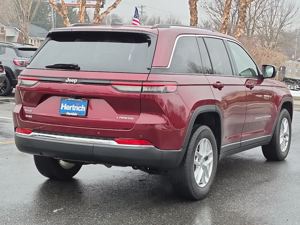 Used 2023 Jeep Grand Cherokee Laredo SUV