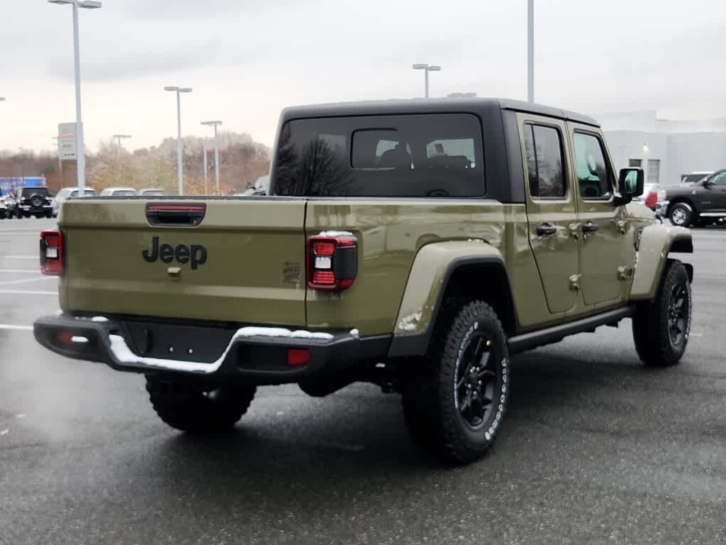 New 2026 Jeep Gladiator Willys 4x4 Pickup
