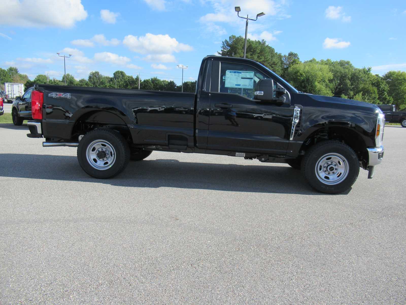 2026 Ford F-350 XL photo 4