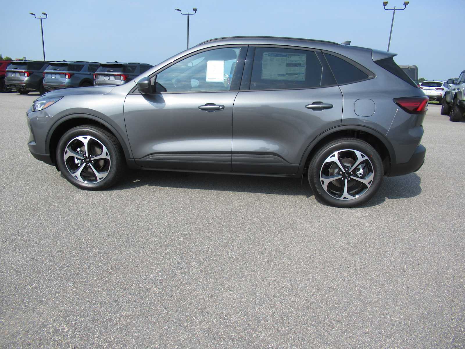 2025 Ford Escape ST-Line Select - Photo 8