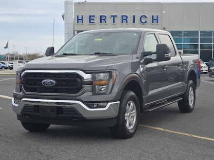 2023 Ford F-150 XLT 4WD Supercrew 5.5 Box Truck SuperCrew Cab